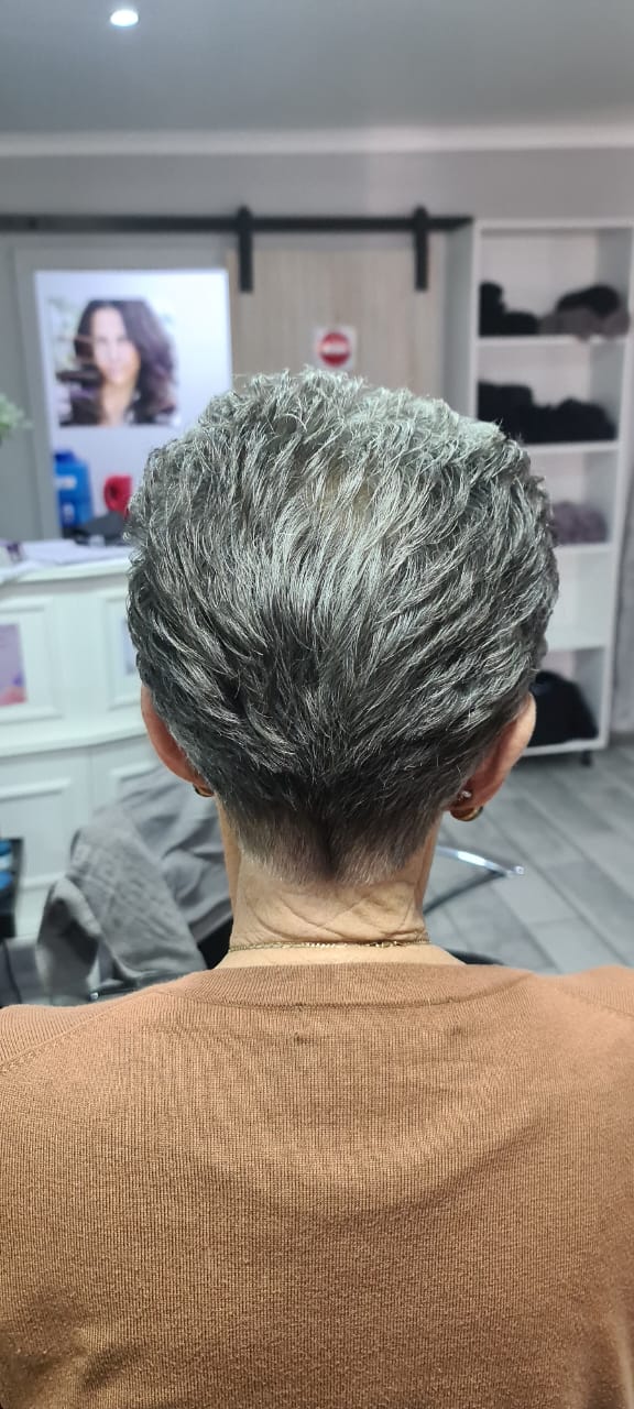 Short cut plus style and blow wave